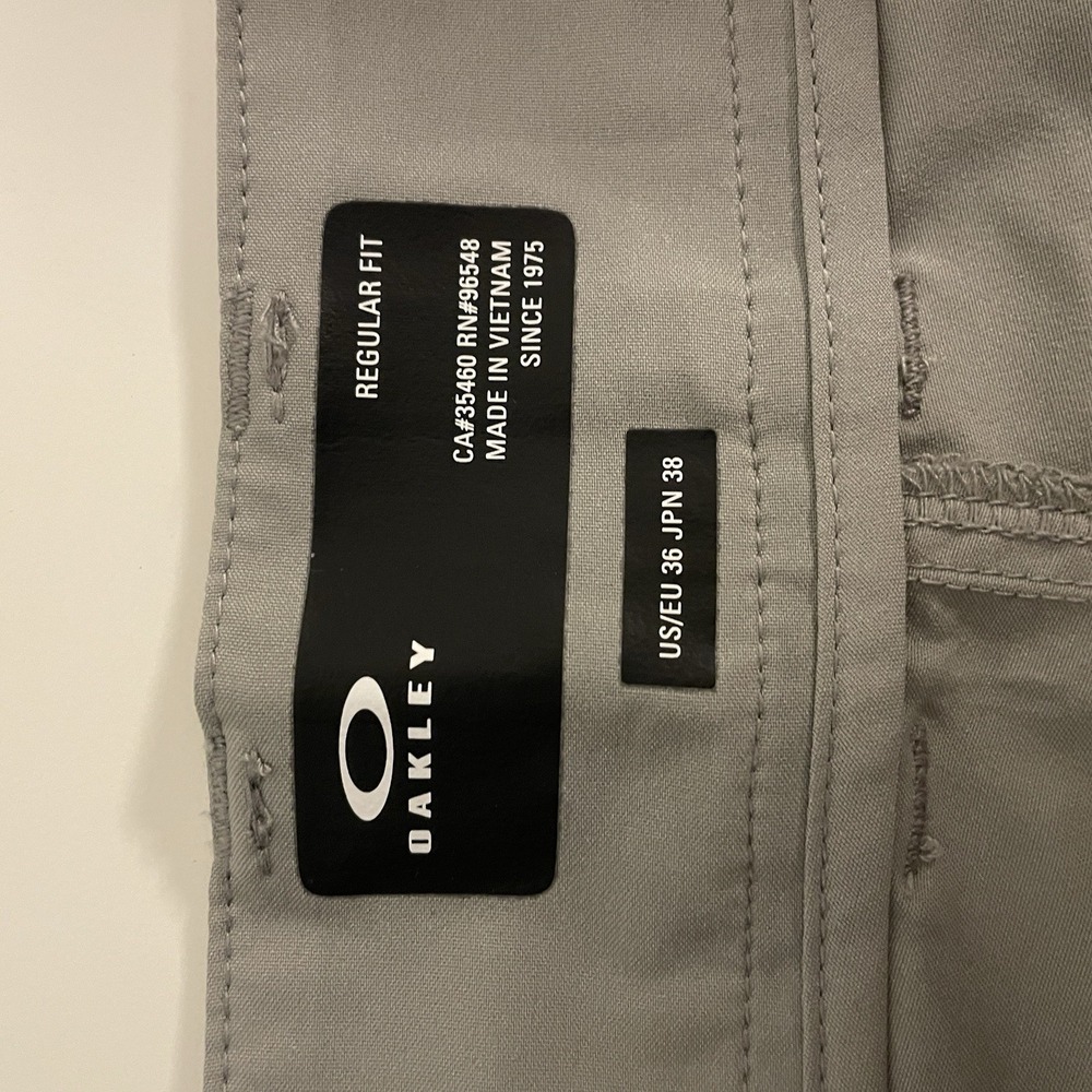 Oakley Men's Size XL 36 Gray Shorts Lightweight - Picture 5 of 6